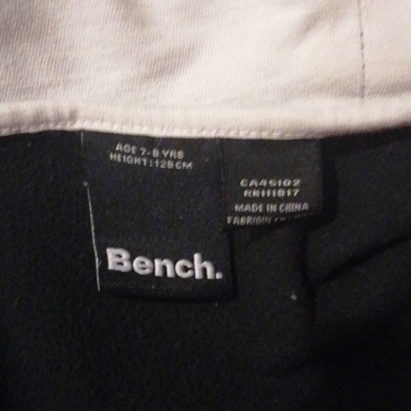 Boys beautiful black Slinky shiny bench double zip up hoodie.  Size 7-8  128 cm - Picture 3 of 4